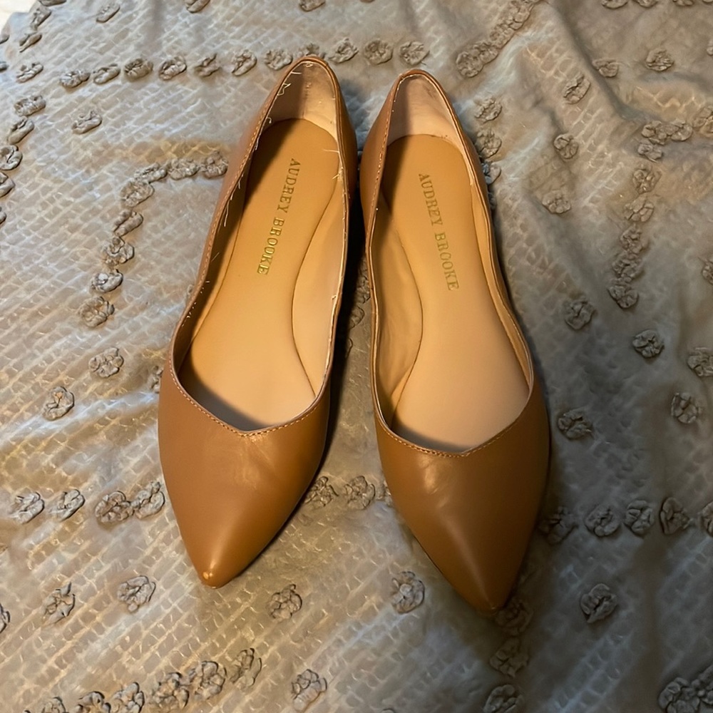 Tan flats